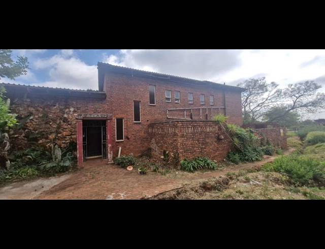 FARM FOR SALE IN MONAVONI AH